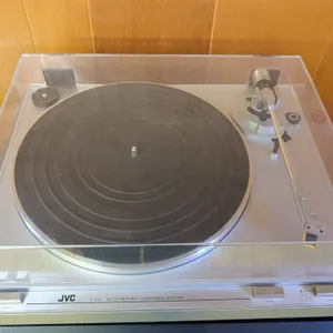JVC L-A21 Auto-Return Turntable with SK-303(C) Speakers and Record Brush