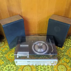 Lloyd's Model R858 AM-FM 8 Track Cassette Turntable Stereo System with Speakers