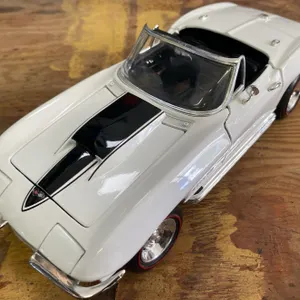 Die-Cast 1967 Chevrolet Corvette L88 Convertible Model Car