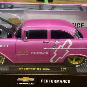 M2 Machines 1957 Chevrolet 150 Sedan 1:24 Diecast Model Car