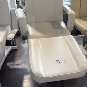 SX 1148486 PROFESSIONAL WHITE HYDRAULIC MEDICAL SPA TREATMENT CHAIR/MECHANICAL BED