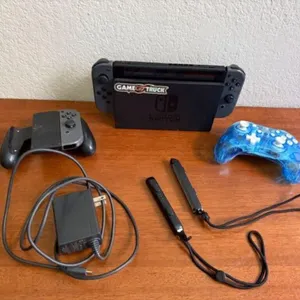 Nintendo Switch, Controller & Accessories