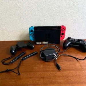 Nintendo Switch, Controller & Accessories