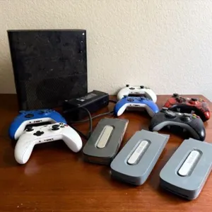 Xbox 360, Controllers & Extra Hard Drives