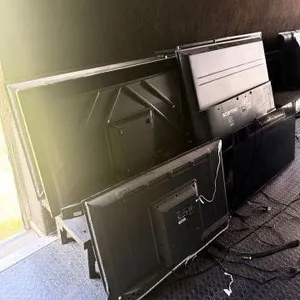 Group of Flatscreen TV's (10 Total)
