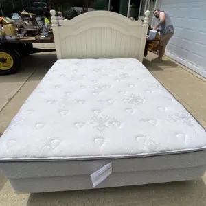 Queen Size Bed w/ Box Spring & Mattress