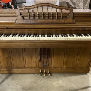 Wurlitzer Spinets Piano