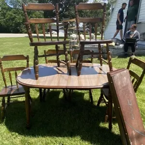Dinette Table and 6 Chairs