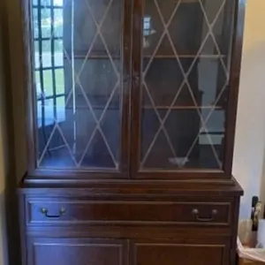6' Mahogany China Cabinet