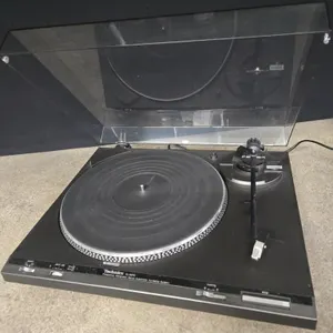 Technics SL-B200 Turntable, needs needle and