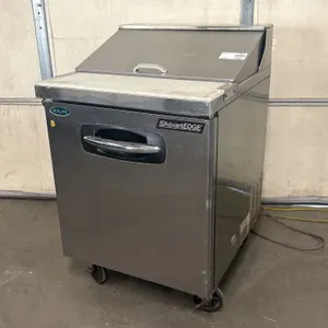 Norlake SP27-8 Refrigerated Sandwich Prep Table with Casters