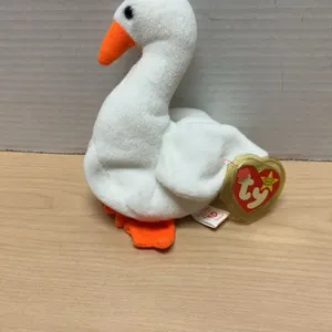 1996 Ty Beanie Babies Gracie the Goose Plush with Tags and Tag Protector, Made in China, PVC Pellets