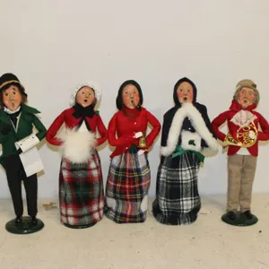 Byers' Choice Carolers