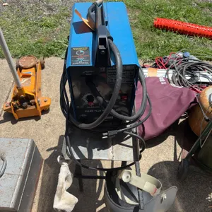 Chicago Electric 90amp Flux Wire Welder and Welding Mask