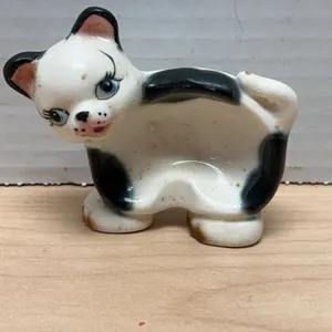 Mid-20th Century Black and White Ceramic Cat Figure Pocket Wall Planter With Hand-Painted Details, 3