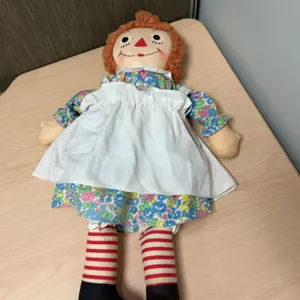 Georgene Averill Raggedy Ann Cloth Doll with Original Clothes, 18 Inches Tall, Floral Dress and Apro