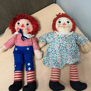 Pair of Classic Raggedy Ann and Eaggedy Andy Dolls