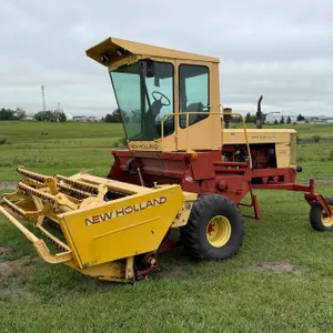 New Holland 1495 Self Propelled Haybine