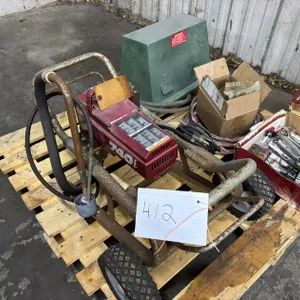 TITAN T40i PAINT SPRAYER FOR PARTS/ REPAIRS