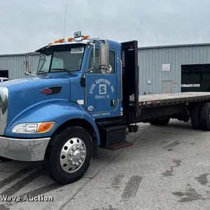 2012 Peterbilt 337 flatbed truck