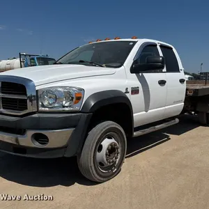 2008 Dodge Ram 5500 Ext. Cab flatbed truck