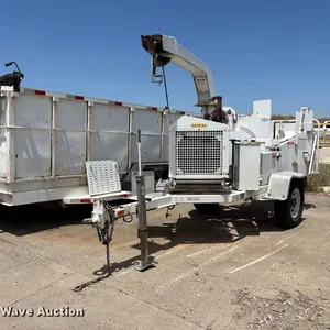 2017 Bandit 200 wood chipper