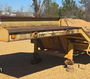 1995 Sun Manufacturing drop deck equipment trailer