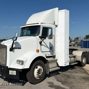 2014 Kenworth T800 semi truck