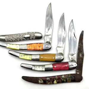 Folding Knives 3” Blades
- one is rusted
- one