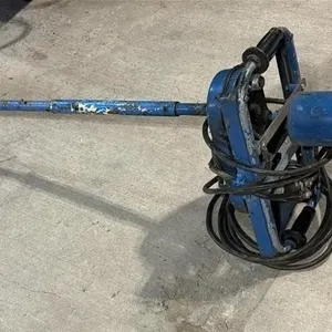 6� Post Hole Auger, Hooks to a Battery??