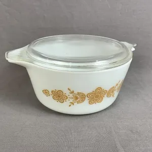 Pyrex Casserole Dish with Lid 474