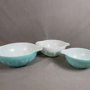 Pyrex Amish Butterprint Bowls