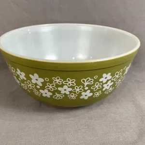 Pyrex 403 Spring Blossom Bowl