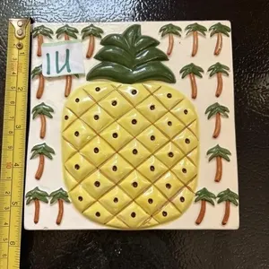 Pineapple tile