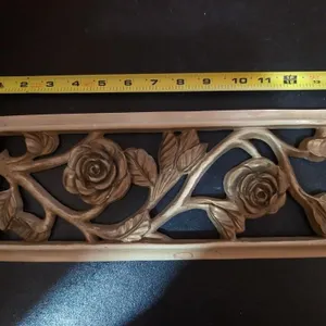 Plaster rose plaque