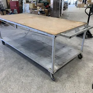 Heavy Duty 8' Rolling Table
 UNRESERVED