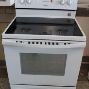 Whirlpool 30" Freestanding Electric Range
