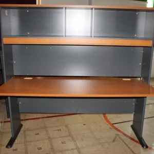 Bush Business Furniture Straight Desk w/Hutch