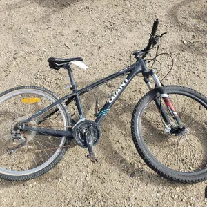 Giant Bicycle
 UNRESERVED