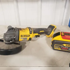 DeWalt Grinder & Battery
 UNRESERVED