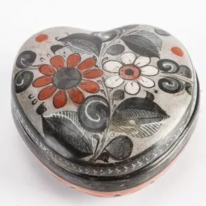 Trinket Box Lovers! A Vintage Mexican Tonala Pottery Heart Trinket Box!