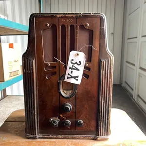 VINTAGE 1936 PHILCO MODEL 630 TOMBSTONE TABLE TOP RADIO