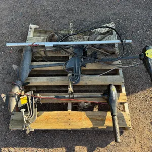 (5) Anchors, (2) Trolling Motors, Fish Net
