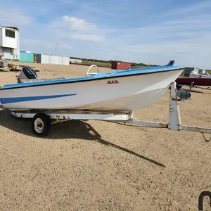 SALVAGE UNIT: Owens 3394 Bedford Boat w/ Mercury Motor & Trailer (Non-Runner)
 UNRESERVED