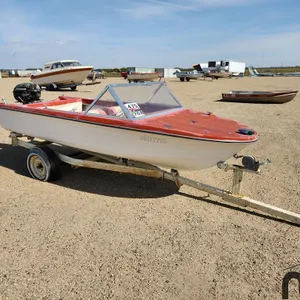 SALVAGE UNIT: V-40 Fiberglass Boat w/ Johnson Motor & Trailer (Non-Runner)
 UNRESERVED