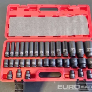 Unused 2026 Boss 1/2" 35pc Pneumatic Long & Short Sleeve Socket Set 