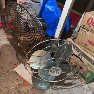 Easy Metal Electric Fan With 3-Speed Control