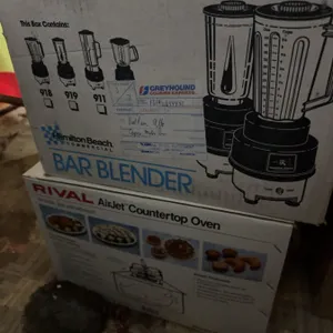 Small Kitchen Appliance Lot: Blender, Oven, Grill, Juicer