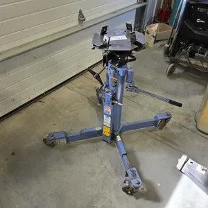 OTC High Lift Transmission Jack
 UNRESERVED