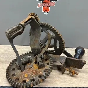 Antique Cast Iron Apple Peeler. Clamp portion